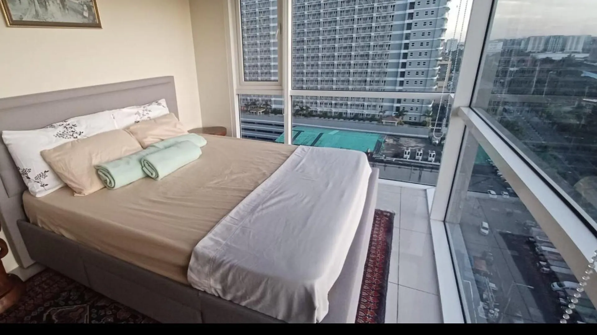 Aparthotel 1Br Deluxe At Breeze Residences Manila Bay Sunset View Near Moa Pasay